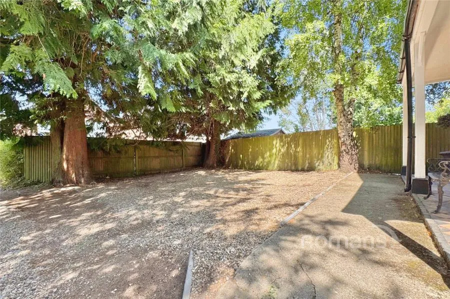College Road, College Town, GU47, photo 25