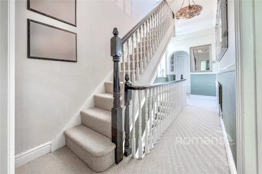 College Road, College Town, GU47, photo 18