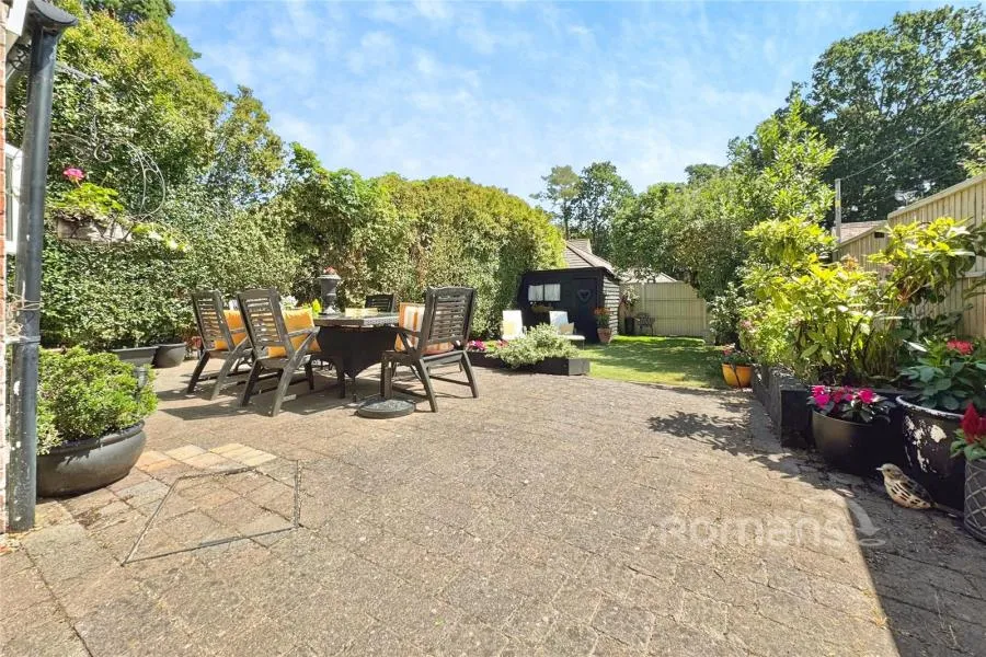 College Road, College Town, GU47, photo 20