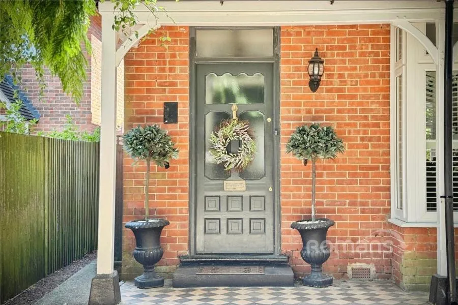 College Road, College Town, GU47, photo 3