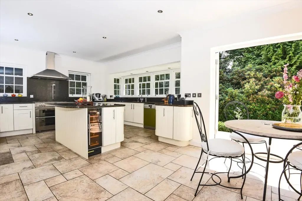 Carisbrooke, Bakers Wood, UB9, photo 10