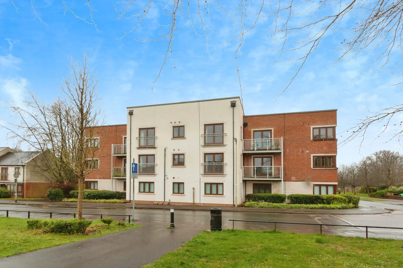 Hines Court, Basingstoke, RG24, photo 6