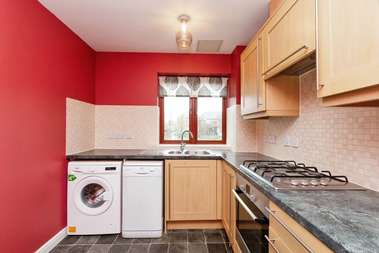 Hines Court, Basingstoke, RG24, photo 12