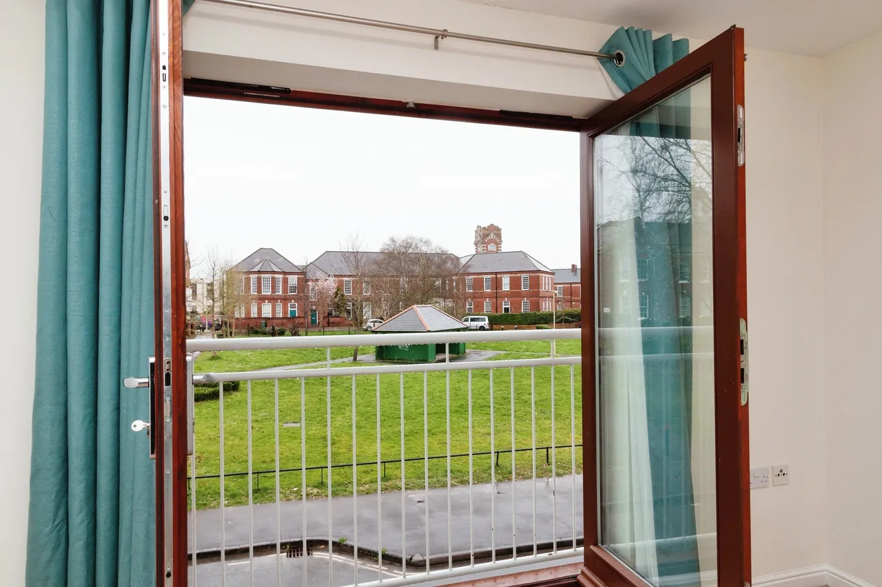 Hines Court, Basingstoke, RG24, photo 5