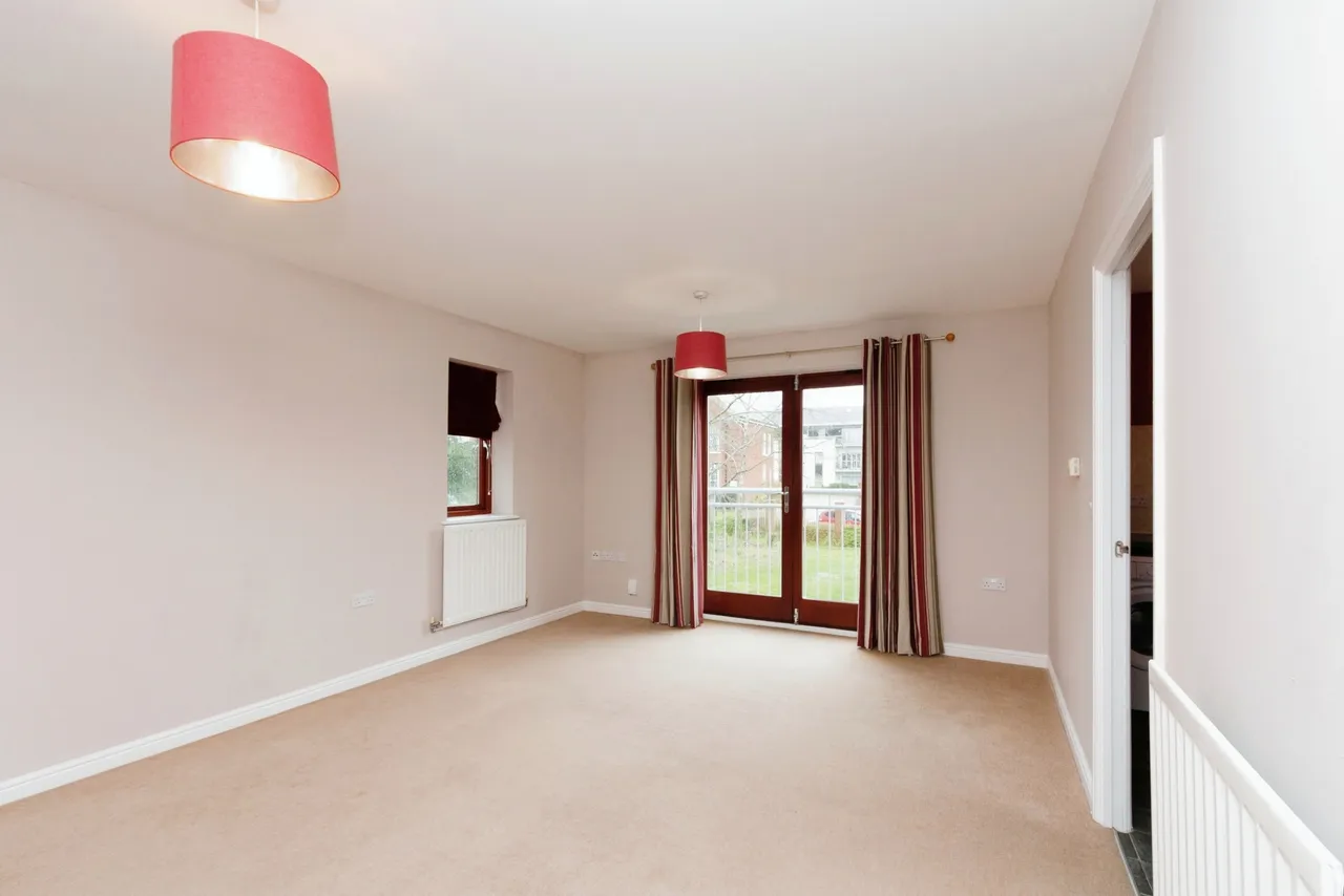 Hines Court, Basingstoke, RG24, photo 4