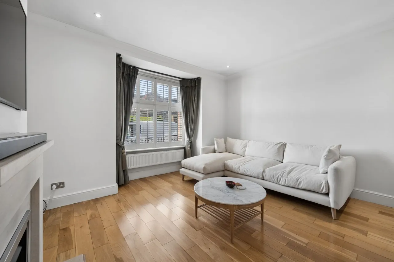 Knutsford Road, Alderley Edge, photo 4