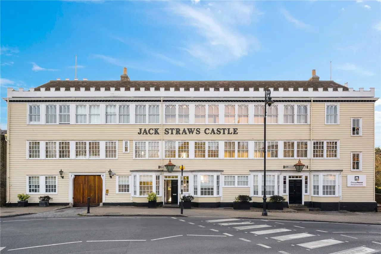 Jack Straws Castle, North End Way, London, NW3, photo 11