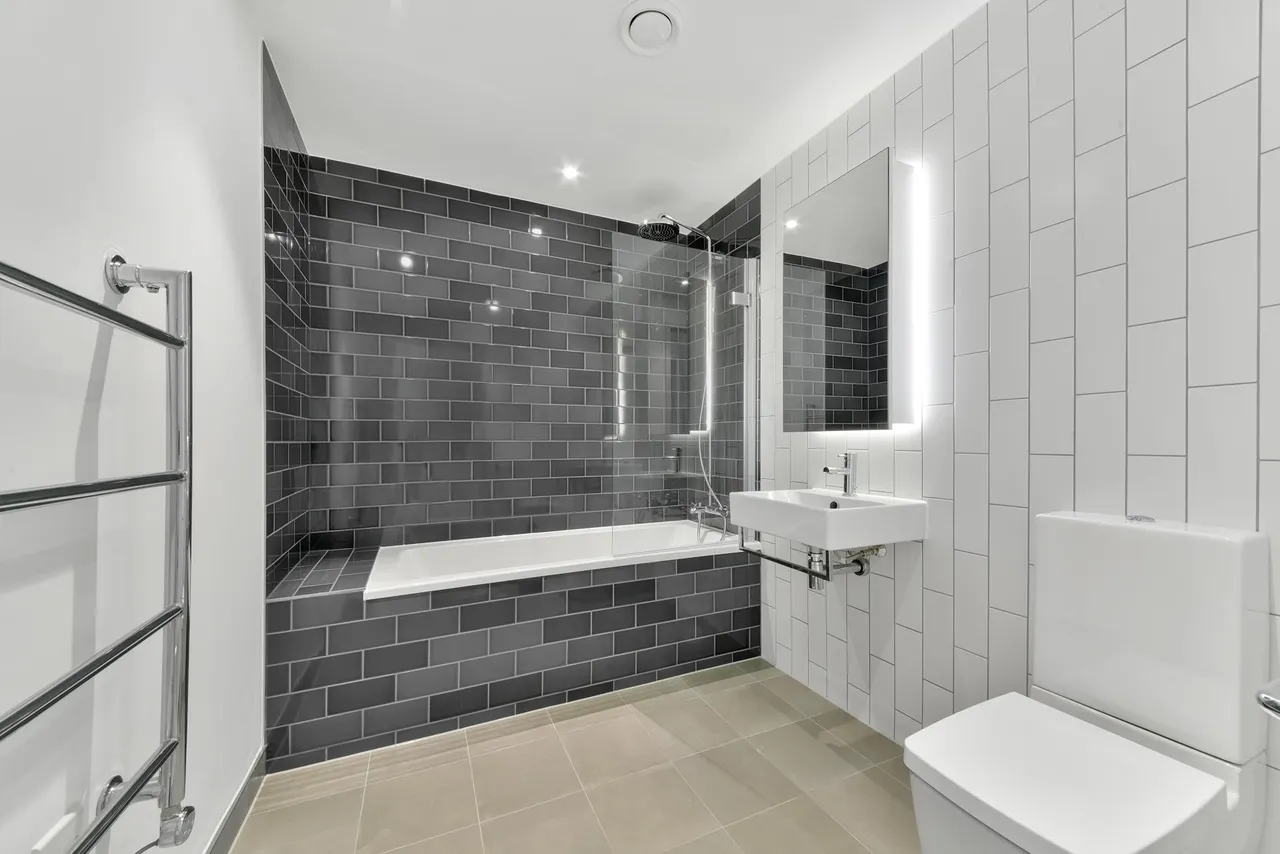 Commodore House, Royal Wharf, E16, photo 9