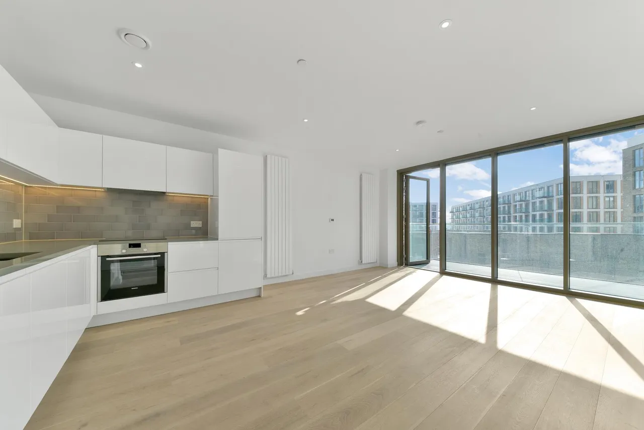 Commodore House, Royal Wharf, E16, photo 3
