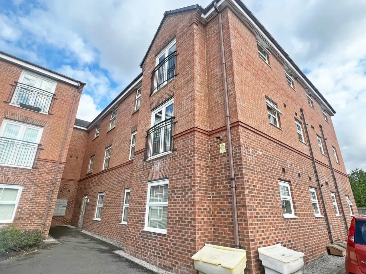 2 bed flat for sale, Poppyfields, Warrington, WA5