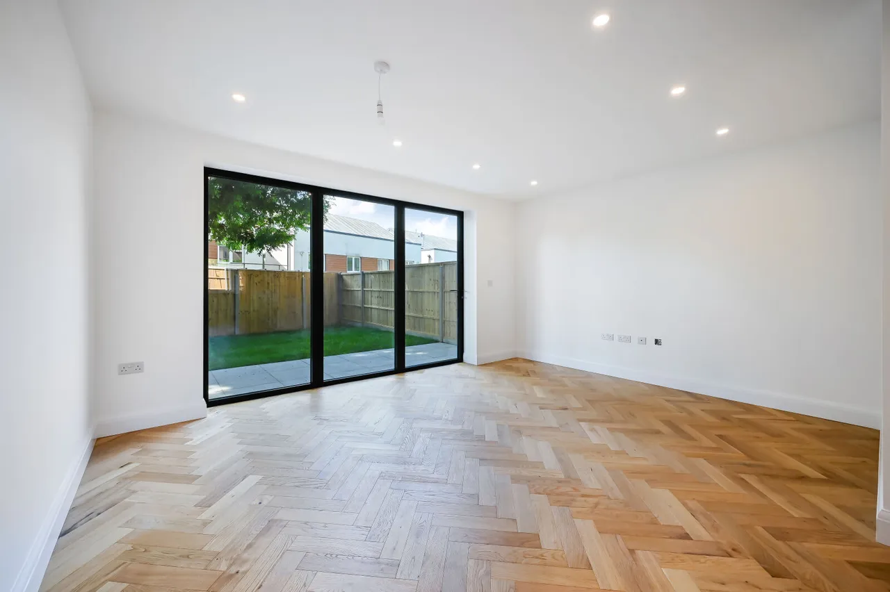 Grand Drive, Raynes Park, SW20, photo 12