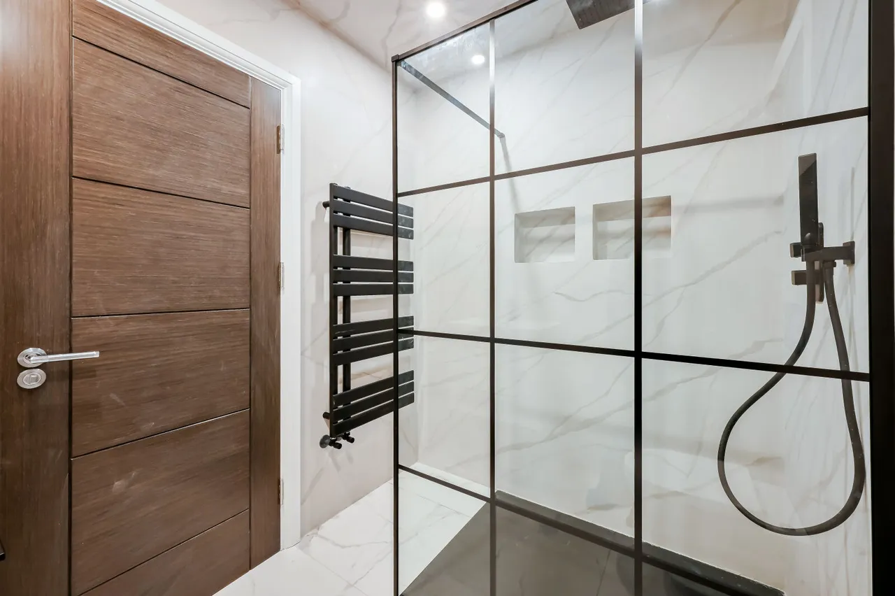 Grand Drive, Raynes Park, SW20, photo 9