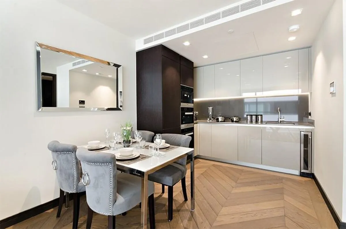 Earls Way, One Tower Bridge, SE1, photo 3