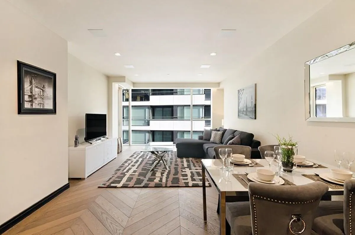Earls Way, One Tower Bridge, SE1, photo 4