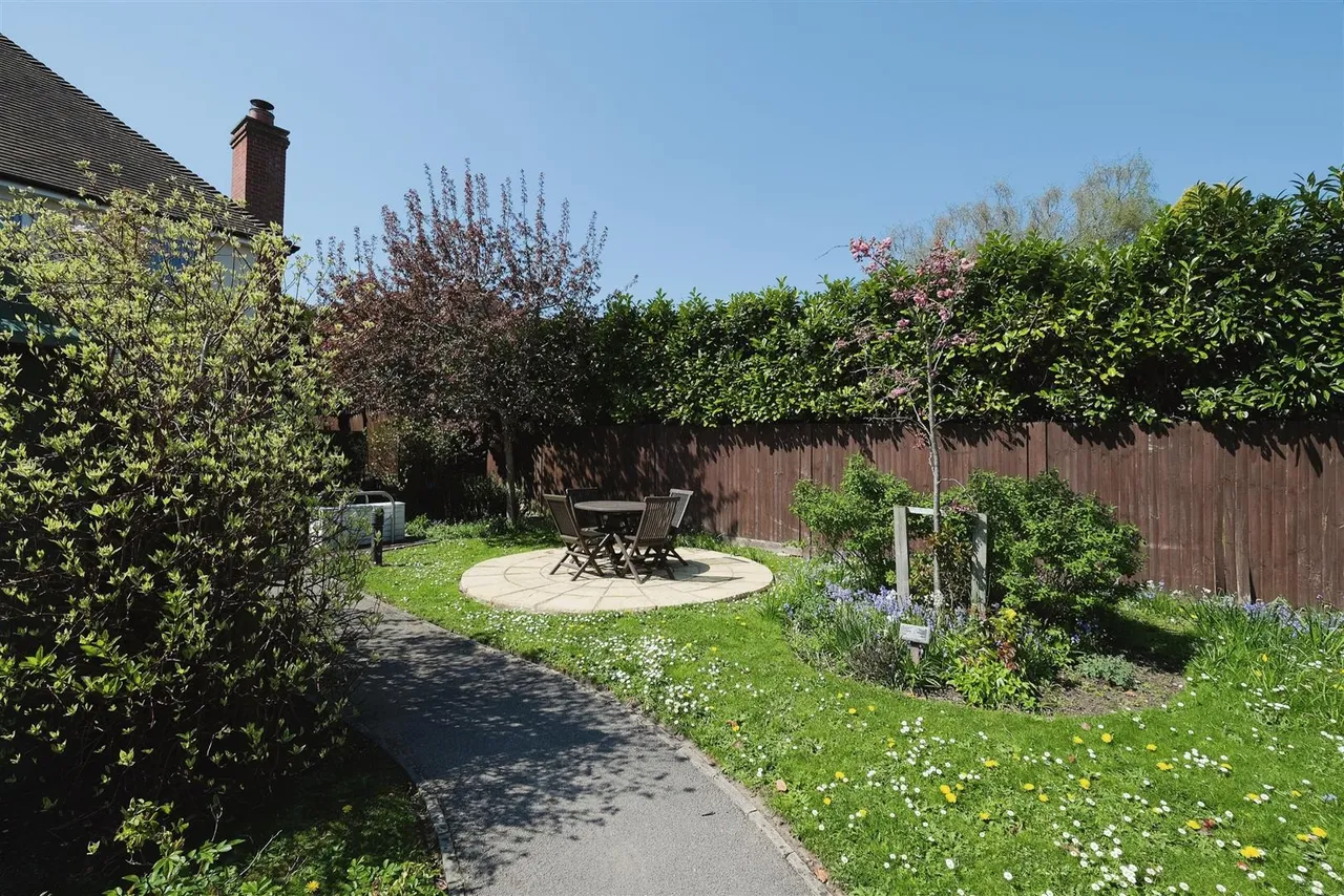 Avenue Road, Lymington, SO41, photo 21