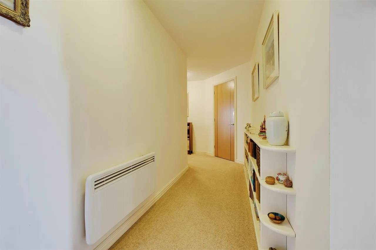 Avenue Road, Lymington, SO41, photo 13