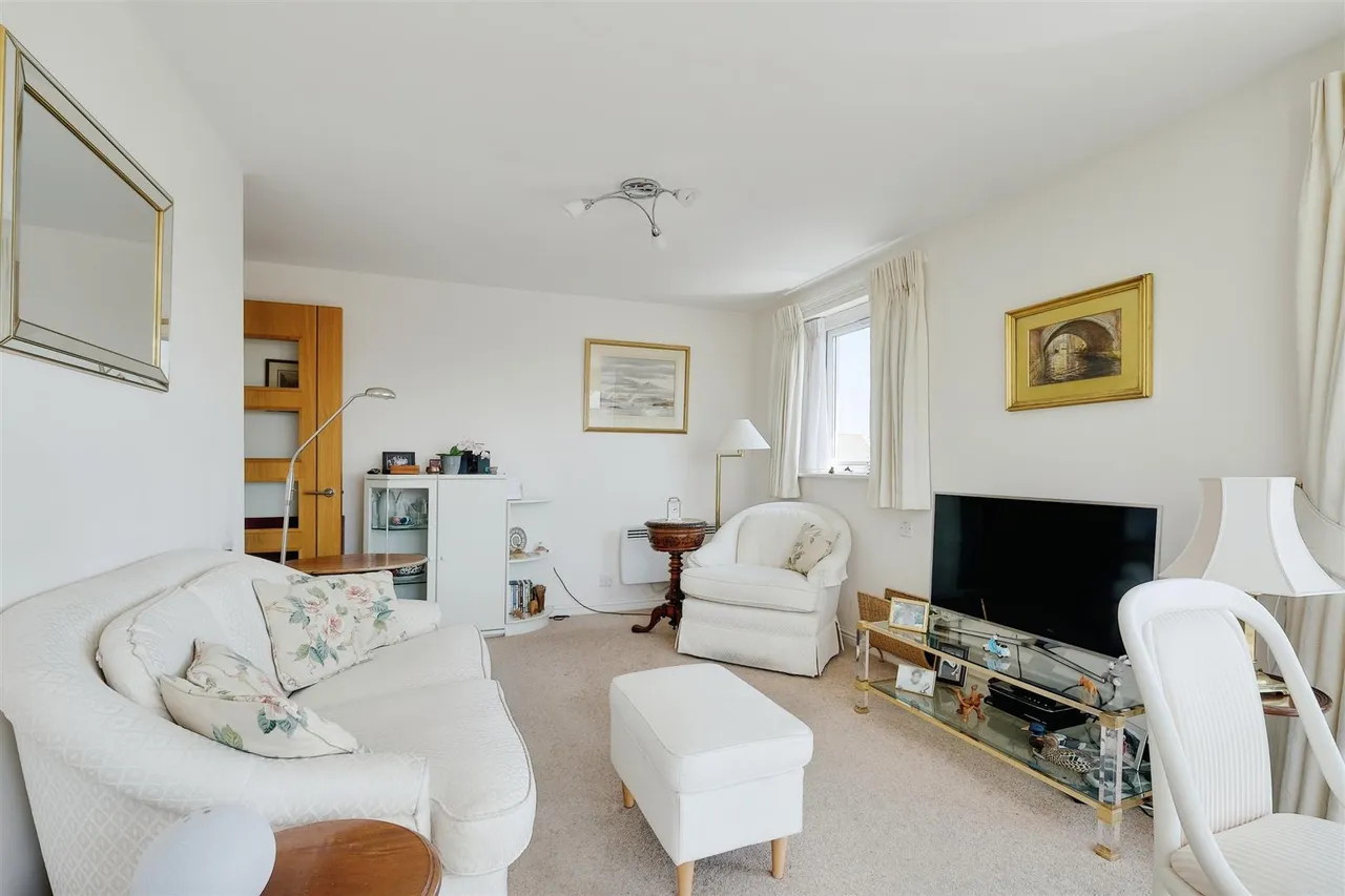 Avenue Road, Lymington, SO41, photo 7