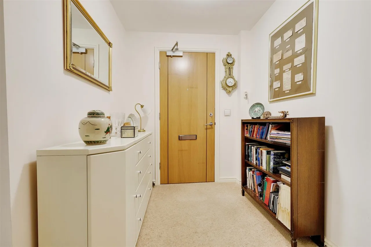 Avenue Road, Lymington, SO41, photo 14