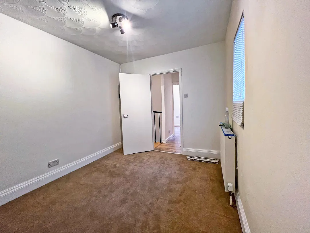 Southampton Street, Farnborough, GU14 6AU, photo 6