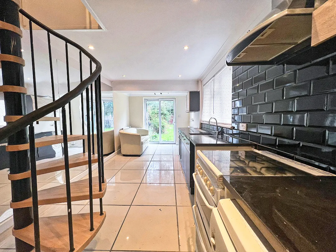 Southampton Street, Farnborough, GU14 6AU, photo 2