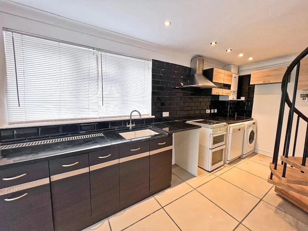 Southampton Street, Farnborough, GU14 6AU, photo 5