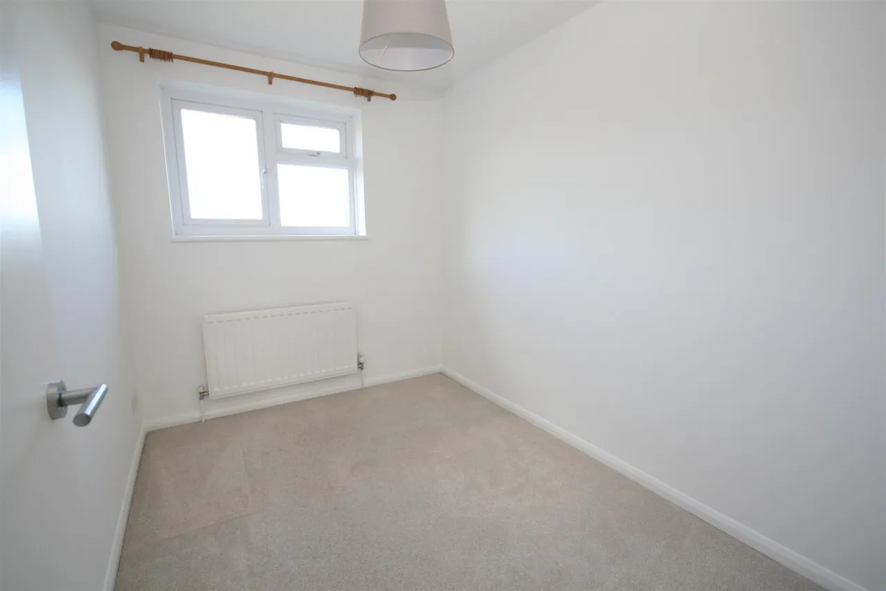 Glynn Rise, Peacehaven, photo 18