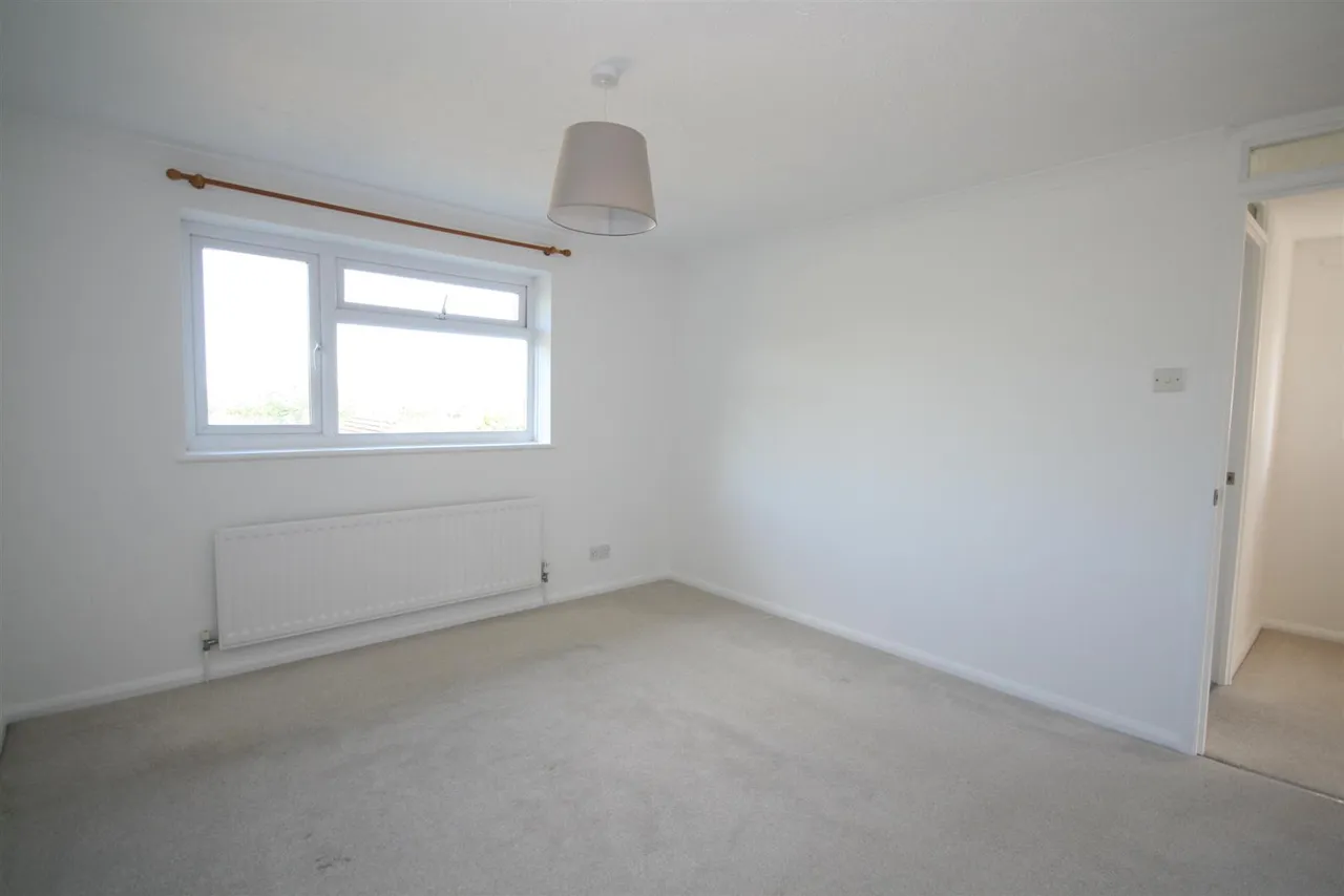 Glynn Rise, Peacehaven, photo 13