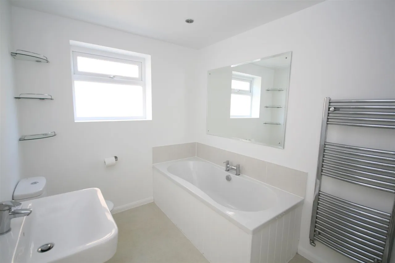 Glynn Rise, Peacehaven, photo 15