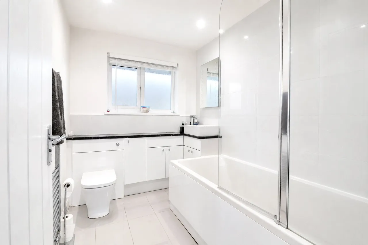 Chapel Close, Petrockstowe, EX20, photo 11
