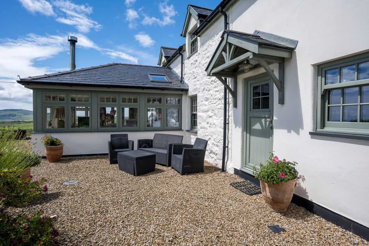Cae Ganol, Llaniestyn, Pwllheli, Gwynedd, LL53 8PS, photo 2