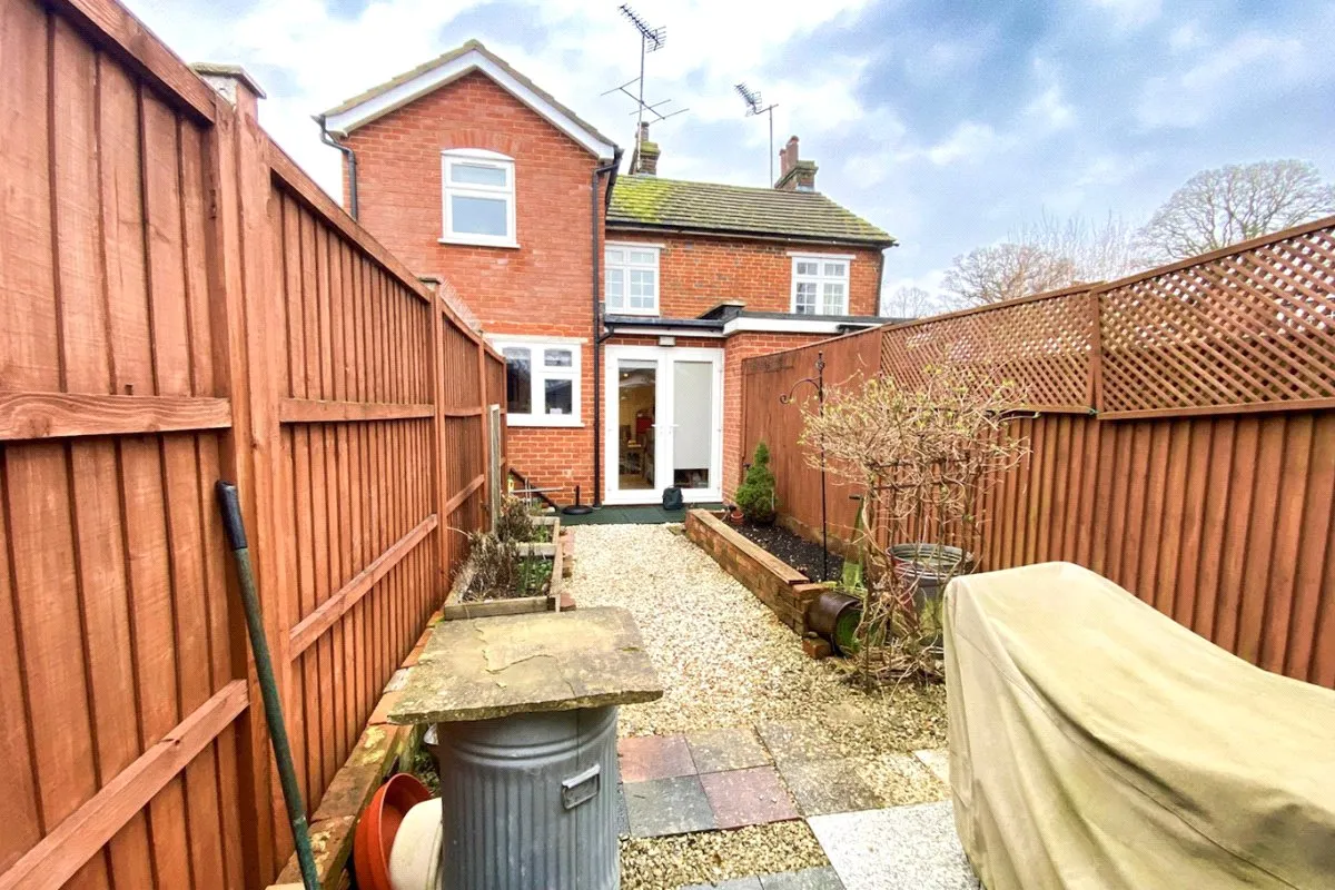 Cricket Green, Hartley Wintney, Hook, Hampshire, RG27 8PZ, photo 11