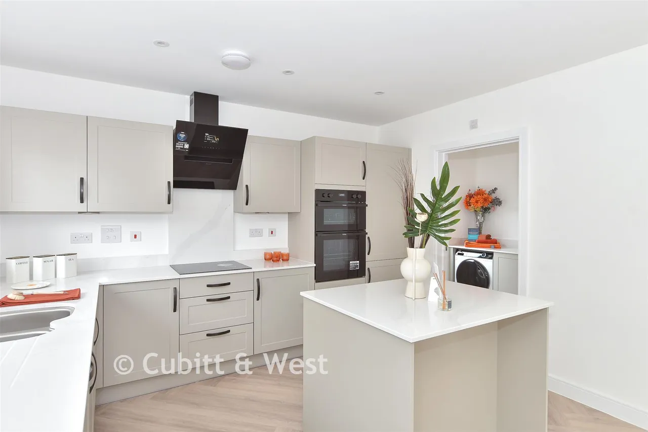 Wittering Place, West Wittering, PO20, photo 9