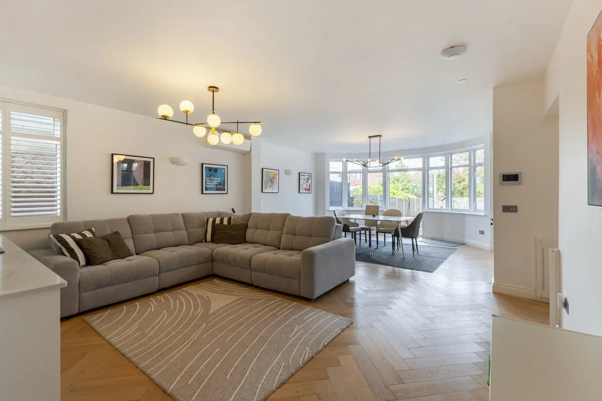 Dobree Avenue, London, NW10, photo 2