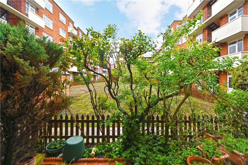 Mackennal Street, London, NW8, photo 26