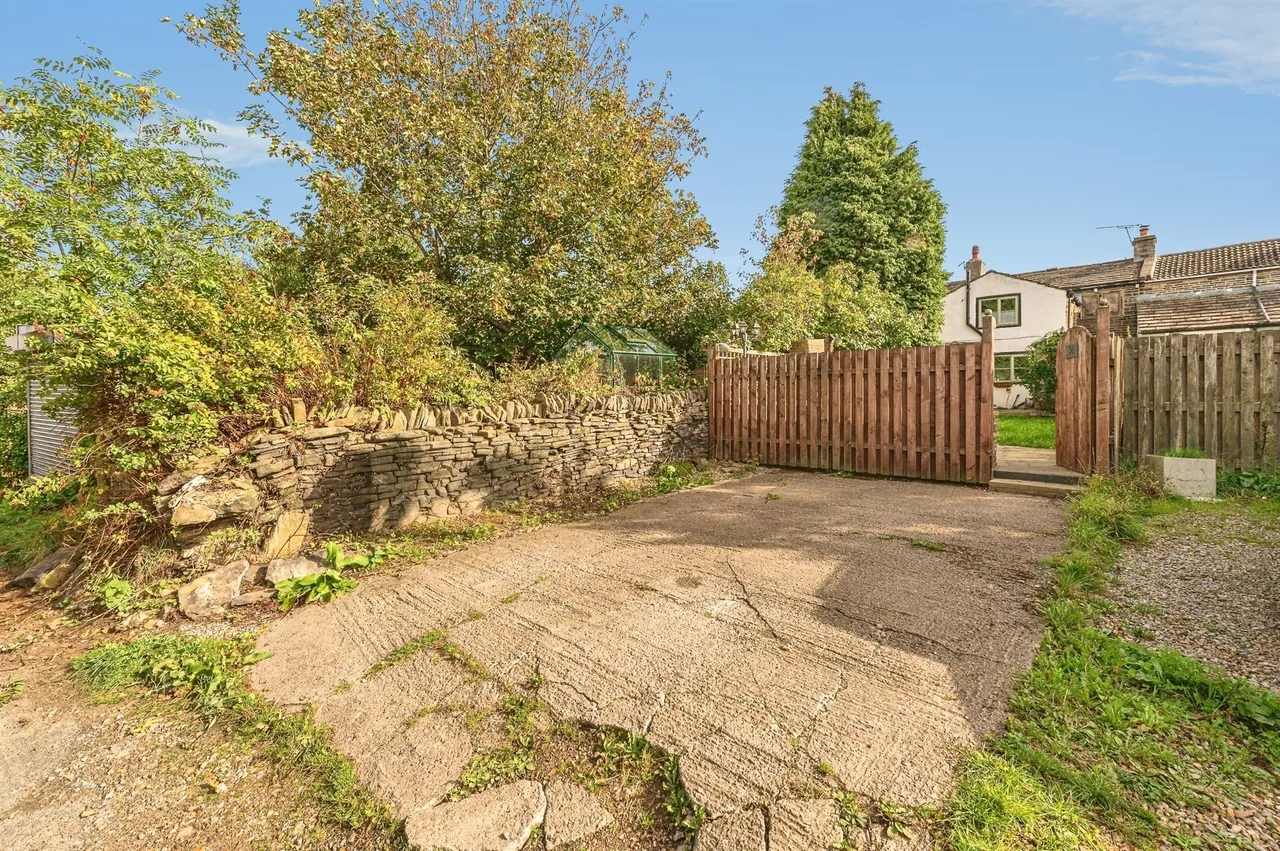Towngate, Newsome, HD4, photo 13