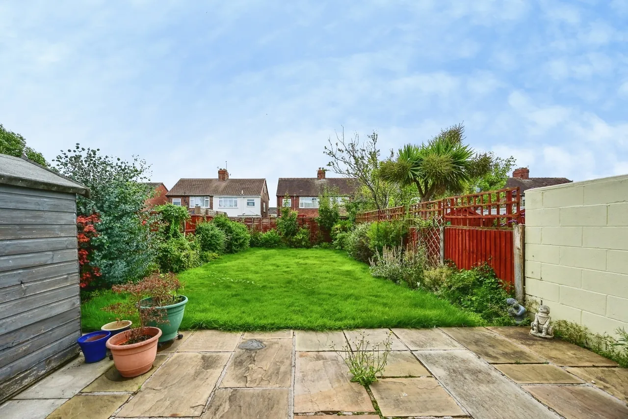Staley Avenue, Crosby, L23, photo 9