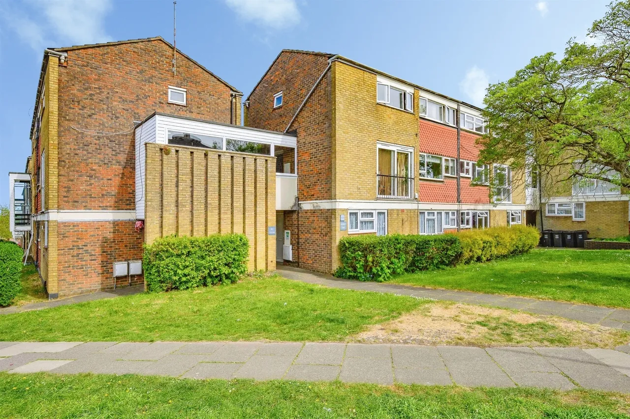 3 bed flat for sale, Gadebridge Road, Hemel Hempstead, HP1