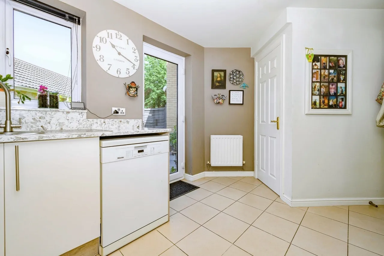 Morgan Close, Luton, LU4, photo 6