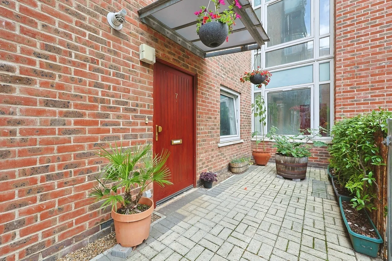Great Chart Street, Battersea, London, SW11, photo 8