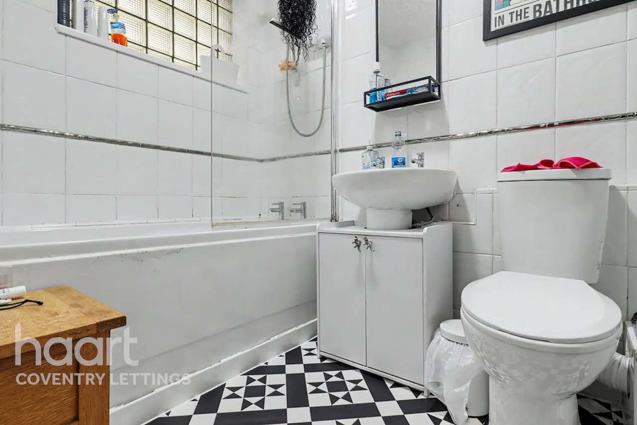 Abbey Court, CV3, photo 6