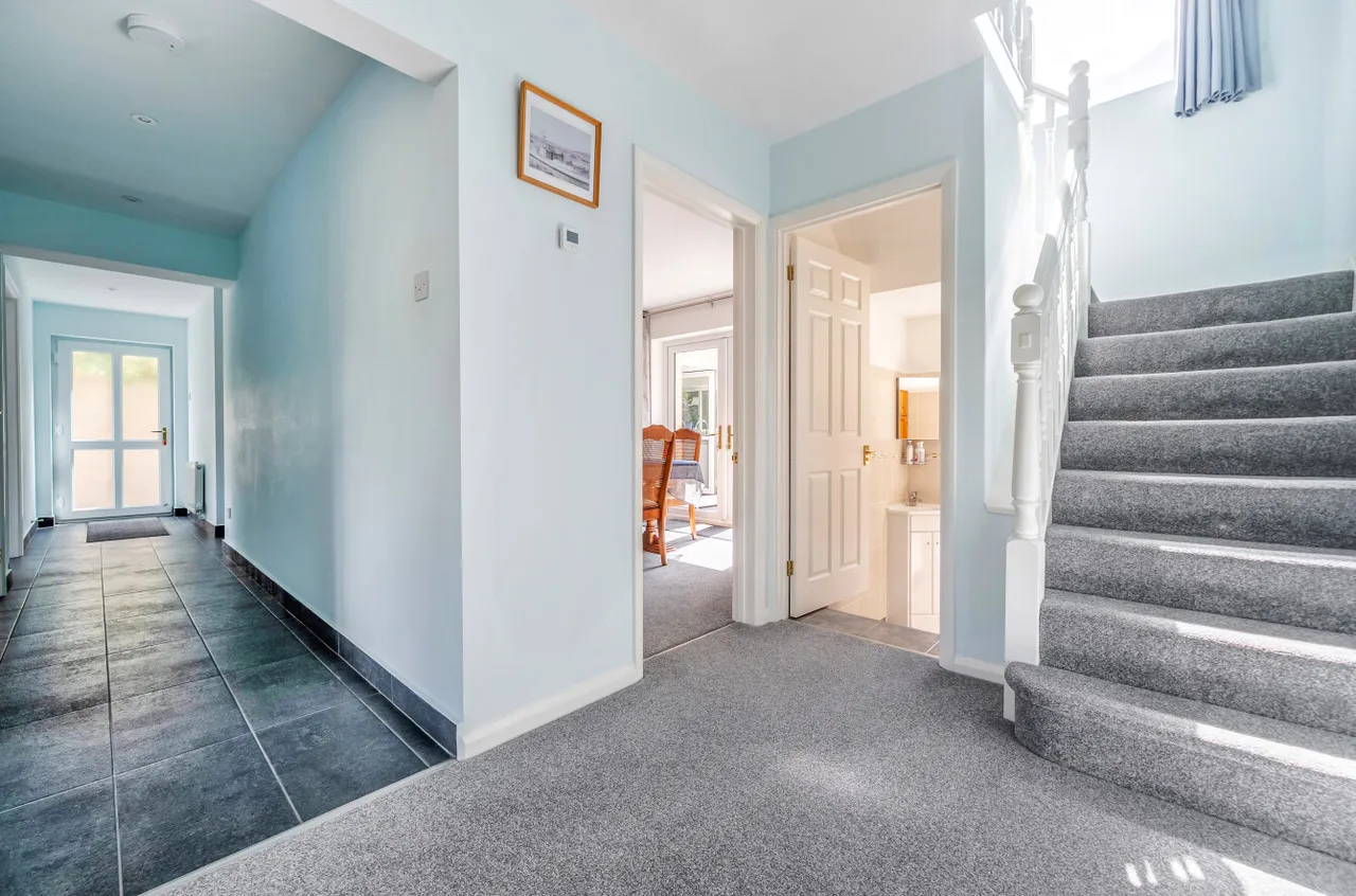 Le Marchant Road, Camberley, Surrey, GU15 1HZ, photo 4