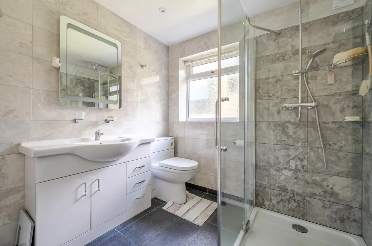 Le Marchant Road, Camberley, Surrey, GU15 1HZ, photo 14