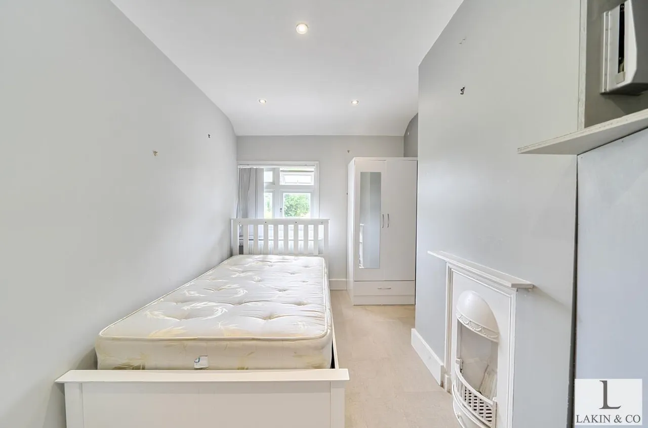 Nursery Waye, Uxbridge, UB8 2BJ, photo 11