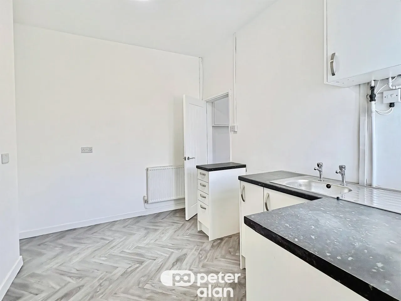 Pearl Street, Cardiff, CF24, photo 3