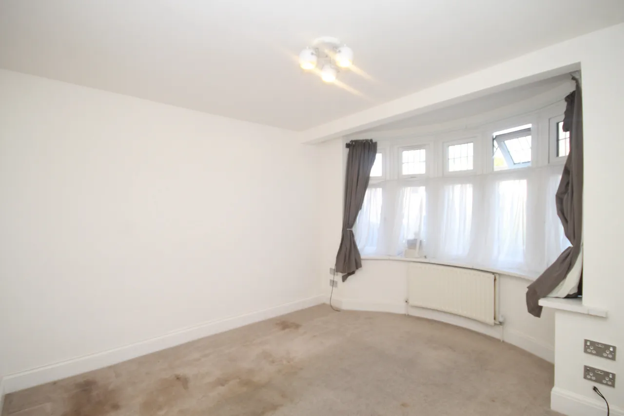 Oldfield Lane South, Greenford, UB6, photo 10