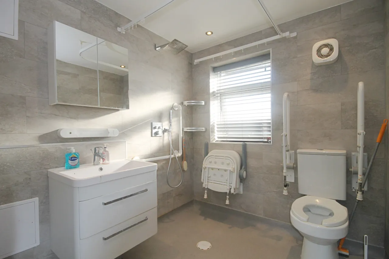 Oldfield Lane South, Greenford, UB6, photo 9
