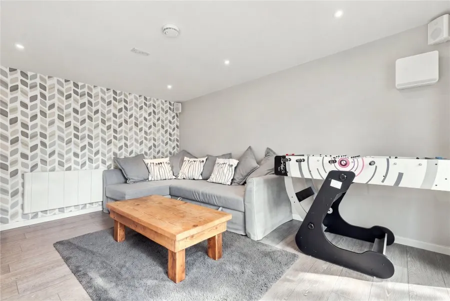 with 5 bedrooms in Bishop's Stortford, CM23, photo 16