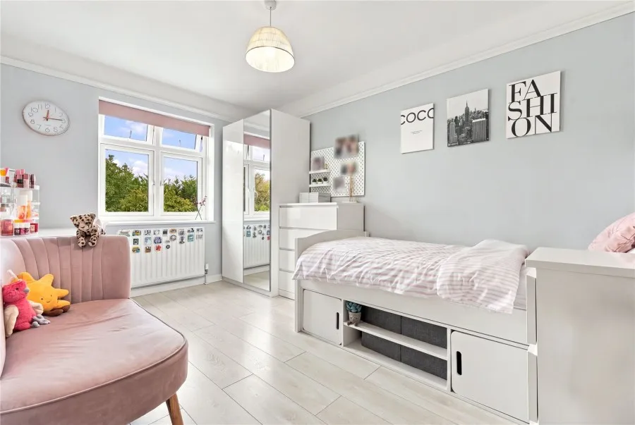 with 5 bedrooms in Bishop's Stortford, CM23, photo 9