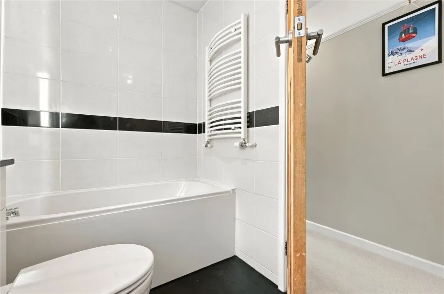 with 5 bedrooms in Bishop's Stortford, CM23, photo 18