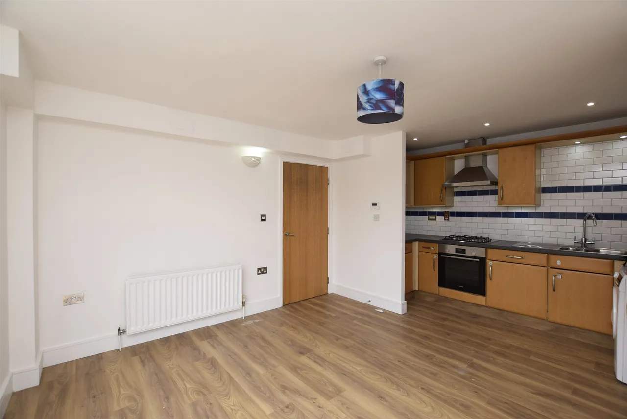 Malt House Place, Romford, RM1 1AR, photo 2